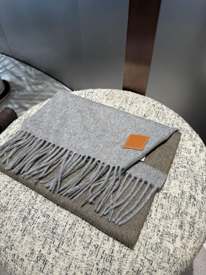repliche,replica,perfette,siti di,affidabili,migliori siti,dove comprare,1:1,scarpe da ginnastica Sciarpe Loewe da uomo e da donna repliche,replica,perfette,siti di,affidabili,migliori siti,dove comprare,1:1,scarpe da ginnastica Sciarpe Loewe da uomo e da donna