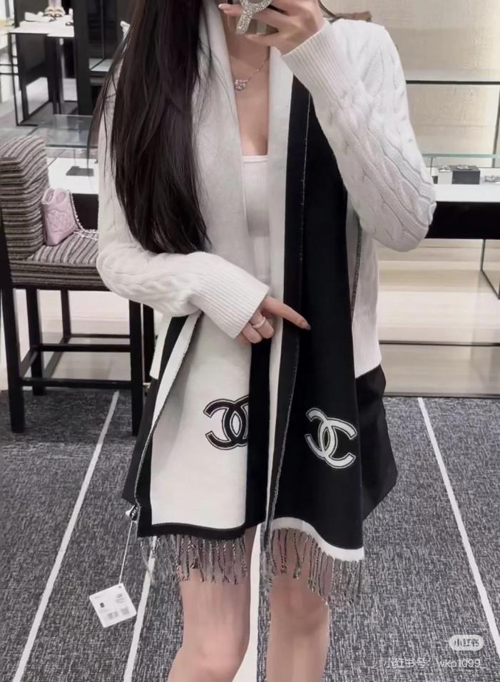 repliche,replica,perfette,siti di,affidabili,migliori siti,dove comprare,1:1,scarpe da ginnastica Sciarpa CHANEL in cashmere double face bianca e nera repliche,replica,perfette,siti di,affidabili,migliori siti,dove comprare,1:1,scarpe da ginnastica Sciarpa CHANEL in cashmere double face bianca e nera