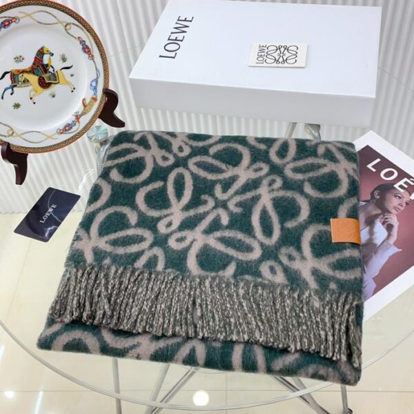 Sciarpa Loewe in lana vergine e mohair