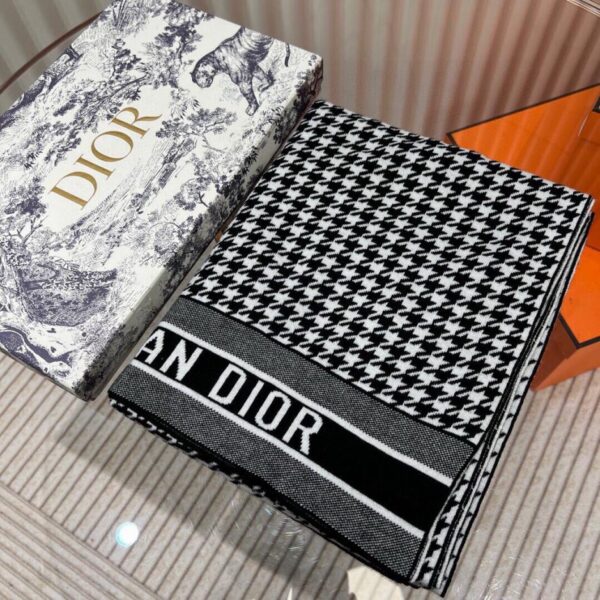 Nuovo stile Dior