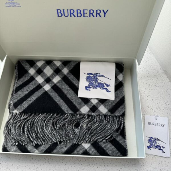Sciarpa reversibile scozzese di Burberry