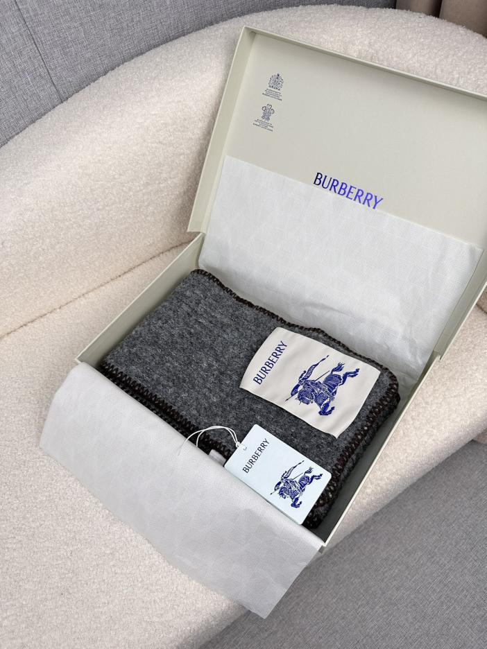 repliche,replica,perfette,siti di,affidabili,migliori siti,dove comprare,1:1,scarpe da ginnastica La nuova bellissima sciarpa floreale in mohair di Burberry repliche,replica,perfette,siti di,affidabili,migliori siti,dove comprare,1:1,scarpe da ginnastica La nuova bellissima sciarpa floreale in mohair di Burberry