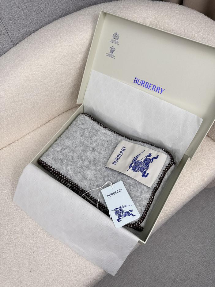 repliche,replica,perfette,siti di,affidabili,migliori siti,dove comprare,1:1,scarpe da ginnastica La nuova bellissima sciarpa floreale in mohair di Burberry repliche,replica,perfette,siti di,affidabili,migliori siti,dove comprare,1:1,scarpe da ginnastica La nuova bellissima sciarpa floreale in mohair di Burberry