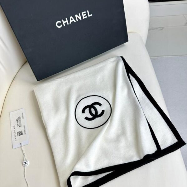 repliche,replica,perfette,siti di,affidabili,migliori siti,dove comprare,1:1,scarpe da ginnastica Sciarpa lunga Chanel in velluto sottile