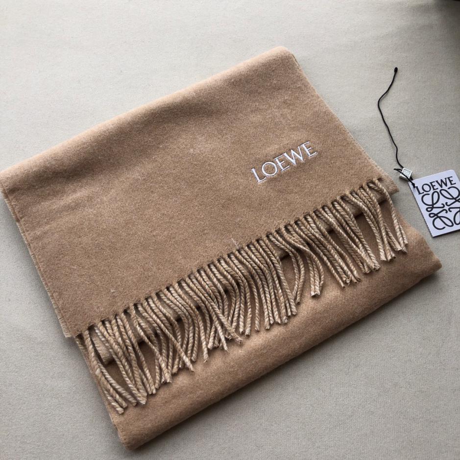 repliche,replica,perfette,siti di,affidabili,migliori siti,dove comprare,1:1,scarpe da ginnastica LOEWE contro la nuova sciarpa di fascia alta repliche,replica,perfette,siti di,affidabili,migliori siti,dove comprare,1:1,scarpe da ginnastica LOEWE contro la nuova sciarpa di fascia alta