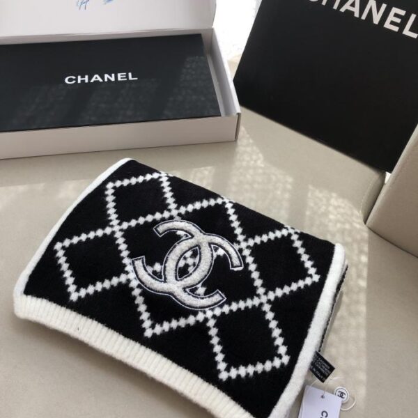 repliche,replica,perfette,siti di,affidabili,migliori siti,dove comprare,1:1,scarpe da ginnastica Sciarpa classica Chanel a rombi
