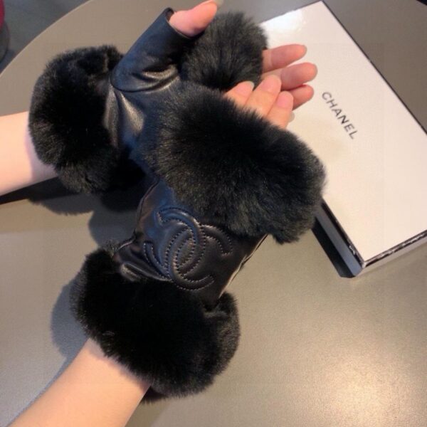 repliche,replica,perfette,siti di,affidabili,migliori siti,dove comprare,1:1,scarpe da ginnastica Chanel autunno e inverno pigro pelliccia di coniglio guanti di pelle di pecora cellulare touch screen