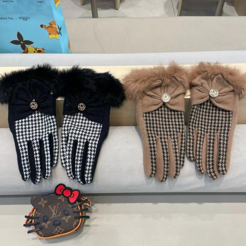 repliche,replica,perfette,siti di,affidabili,migliori siti,dove comprare,1:1,scarpe da ginnastica Guanti Dior in lana di pelliccia di coniglio pigro autunno e inverno repliche,replica,perfette,siti di,affidabili,migliori siti,dove comprare,1:1,scarpe da ginnastica Guanti Dior in lana di pelliccia di coniglio pigro autunno e inverno