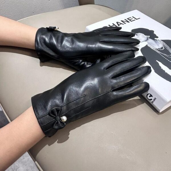 repliche,replica,perfette,siti di,affidabili,migliori siti,dove comprare,1:1,scarpe da ginnastica Guanti Chanel Touch Papillon con diamanti