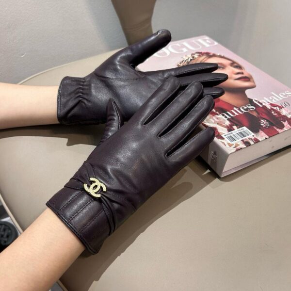 repliche,replica,perfette,siti di,affidabili,migliori siti,dove comprare,1:1,scarpe da ginnastica Guanti Chanel Touch Palla di pelliccia di volpe Diamante Doppia C