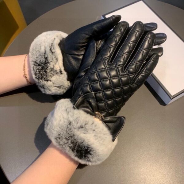 repliche,replica,perfette,siti di,affidabili,migliori siti,dove comprare,1:1,scarpe da ginnastica Chanel autunno e inverno pigro pelliccia di coniglio ricamo guanti di pelle di pecora cellulare touch screen