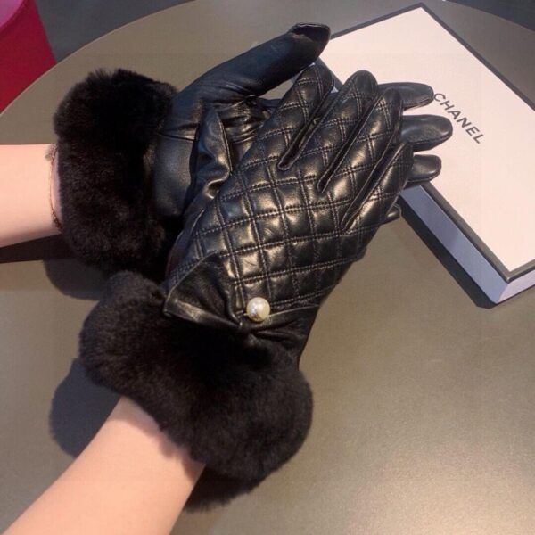 repliche,replica,perfette,siti di,affidabili,migliori siti,dove comprare,1:1,scarpe da ginnastica Chanel autunno e inverno pigro pelliccia di coniglio ricamo guanti di pelle di pecora cellulare touch screen