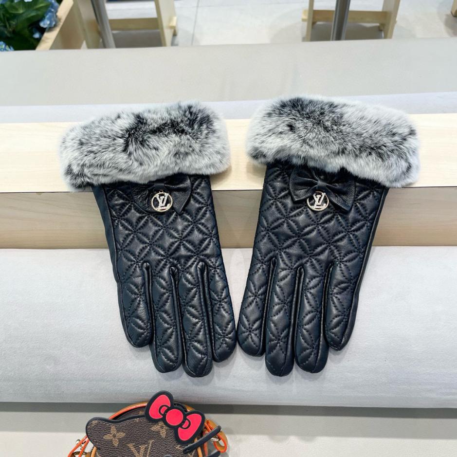 repliche,replica,perfette,siti di,affidabili,migliori siti,dove comprare,1:1,scarpe da ginnastica Louis Vuitton LV autunno e inverno pigro coniglio pelle di pecora guanti ricamati touch screen del telefono cellulare repliche,replica,perfette,siti di,affidabili,migliori siti,dove comprare,1:1,scarpe da ginnastica Louis Vuitton LV autunno e inverno pigro coniglio pelle di pecora guanti ricamati touch screen del telefono cellulare