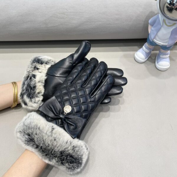 repliche,replica,perfette,siti di,affidabili,migliori siti,dove comprare,1:1,scarpe da ginnastica Chanel autunno e inverno pigro pelliccia di coniglio ricamo guanti di pelle di pecora cellulare touch screen