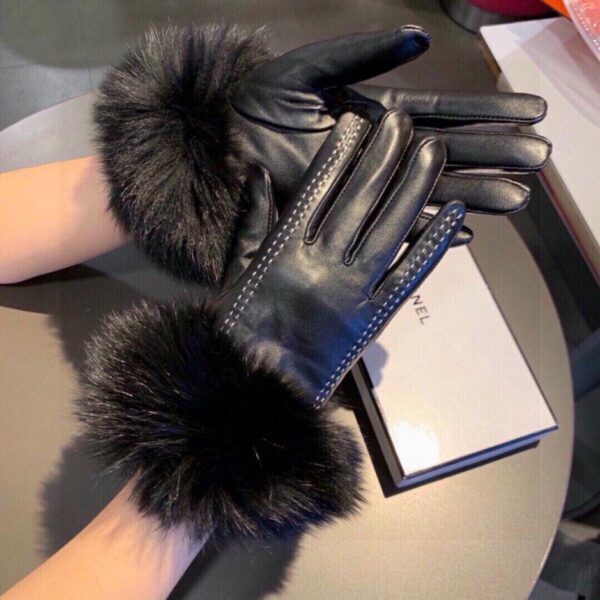 repliche,replica,perfette,siti di,affidabili,migliori siti,dove comprare,1:1,scarpe da ginnastica Guanti Chanel touch in pelliccia di volpe grande autunno e inverno