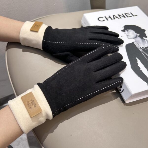 repliche,replica,perfette,siti di,affidabili,migliori siti,dove comprare,1:1,scarpe da ginnastica Guanti Chanel in lana nuova