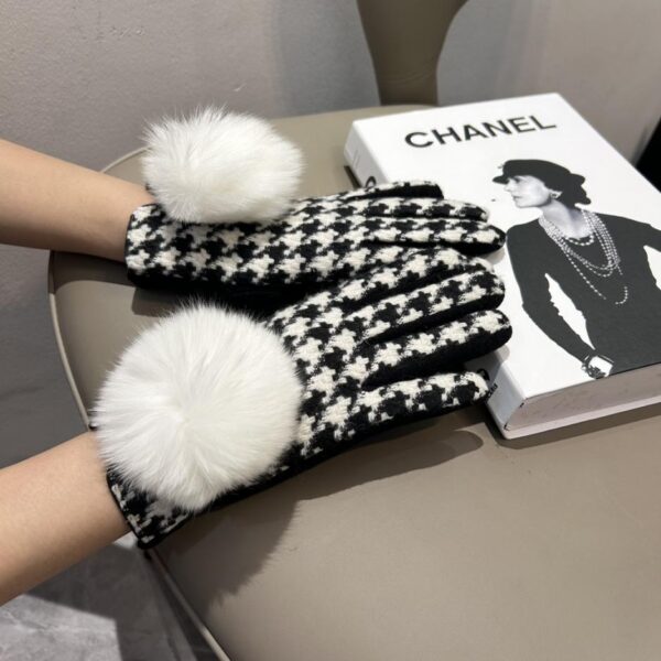 repliche,replica,perfette,siti di,affidabili,migliori siti,dove comprare,1:1,scarpe da ginnastica Guanti Chanel in lana nuova