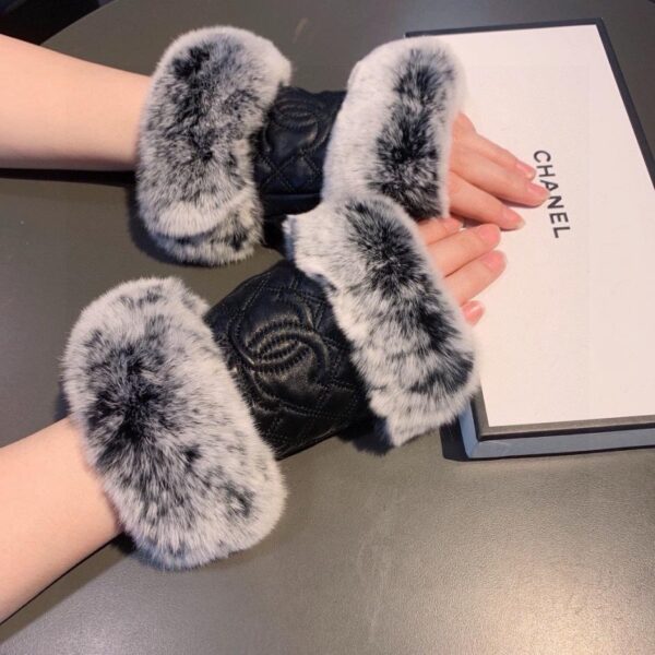repliche,replica,perfette,siti di,affidabili,migliori siti,dove comprare,1:1,scarpe da ginnastica Guanti di pelle di pecora a costine di pelliccia di coniglio pigro autunno e inverno Chanel