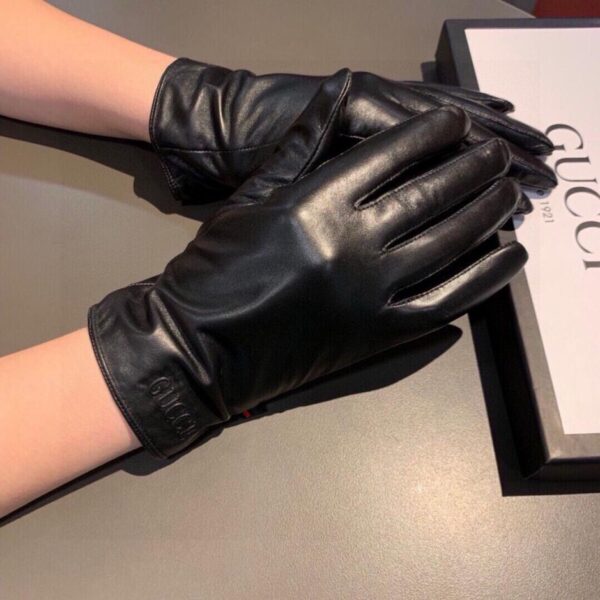 repliche,replica,perfette,siti di,affidabili,migliori siti,dove comprare,1:1,scarpe da ginnastica Gucci coppia guanti touch