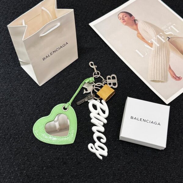 repliche,replica,perfette,siti di,affidabili,migliori siti,dove comprare,1:1,scarpe da ginnastica Portachiavi con pendente piccolo specchio Balenciaga Rodeo love