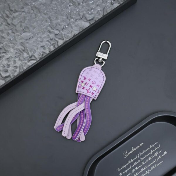 repliche,replica,perfette,siti di,affidabili,migliori siti,dove comprare,1:1,scarpe da ginnastica Ciondolo per borsa portachiavi con logo mini calamaro di Louis Vuitton