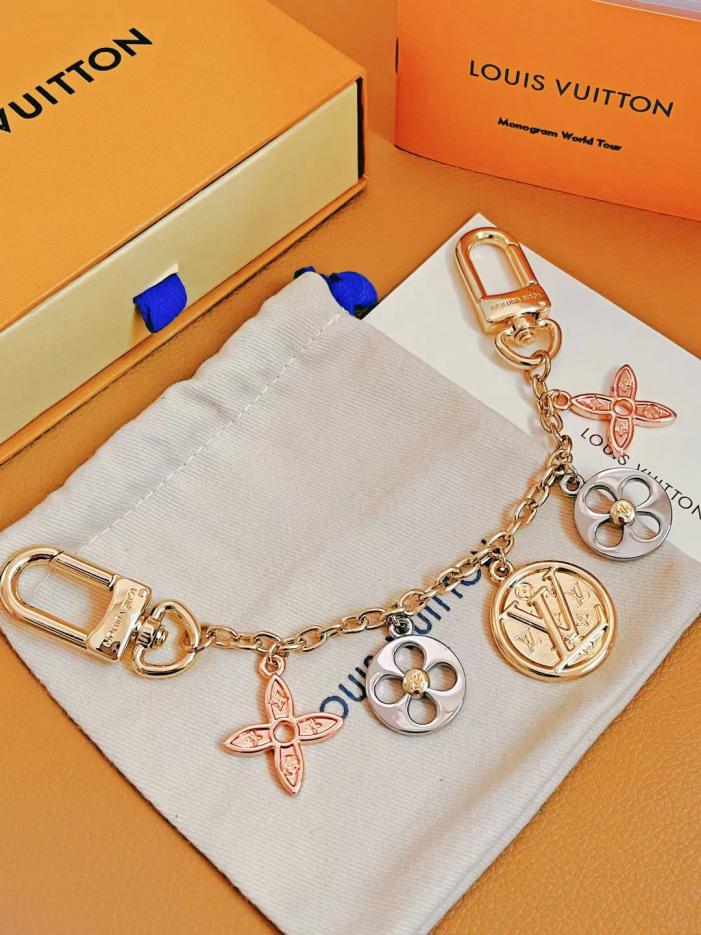 repliche,replica,perfette,siti di,affidabili,migliori siti,dove comprare,1:1,scarpe da ginnastica Borsa Louis Vuitton NANOGRAM FAMILY decorata con (A1C8) repliche,replica,perfette,siti di,affidabili,migliori siti,dove comprare,1:1,scarpe da ginnastica Borsa Louis Vuitton NANOGRAM FAMILY decorata con (A1C8)
