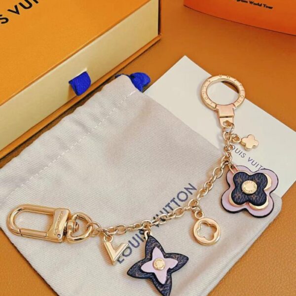repliche,replica,perfette,siti di,affidabili,migliori siti,dove comprare,1:1,scarpe da ginnastica BLOOMING FLOWERS CHAIN ​​accessori borsa e portachiavi M63086