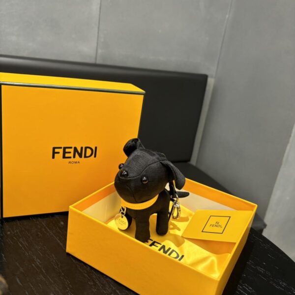 repliche,replica,perfette,siti di,affidabili,migliori siti,dove comprare,1:1,scarpe da ginnastica Nuovo FENDI Fendi Portachiavi con ciondolo per borsa di riparazione per cani in edizione limitata (8BA0)