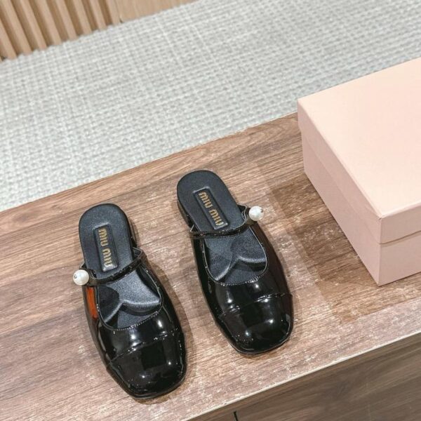 repliche,replica,perfette,siti di,affidabili,migliori siti,dove comprare,1:1,scarpe da ginnastica [Versione Top] Miu Miu Serie Inizio Primavera Mary Jane Baotou Half Drag (5A17)