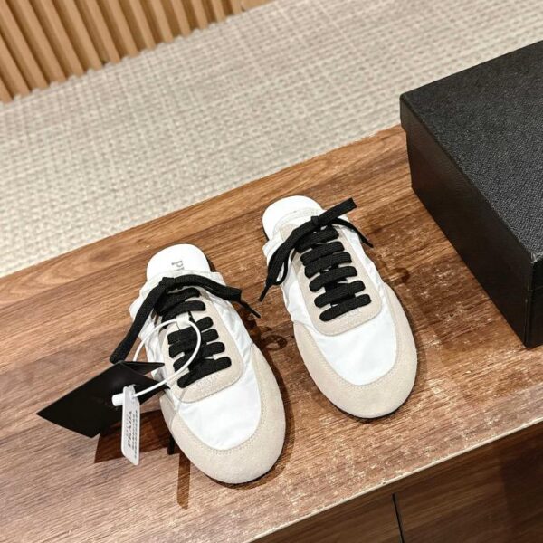 repliche,replica,perfette,siti di,affidabili,migliori siti,dove comprare,1:1,scarpe da ginnastica [Versione top] Prada nuove scarpe da allenamento morali leggere con la suola sottile half-flop