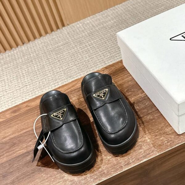 repliche,replica,perfette,siti di,affidabili,migliori siti,dove comprare,1:1,scarpe da ginnastica [Versione top] Il nuovo semirimorchio Birkenstock con la suola spessa di Prada