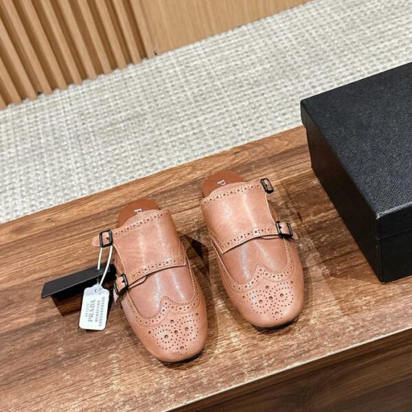 repliche,replica,perfette,siti di,affidabili,migliori siti,dove comprare,1:1,scarpe da ginnastica [Versione top] Prada primavera e l’estate nuovo logo triangolare scarpe bianche con la suola spessa scarpe casual in pelle scamosciata e cuciture in pelle liscia (7E02)