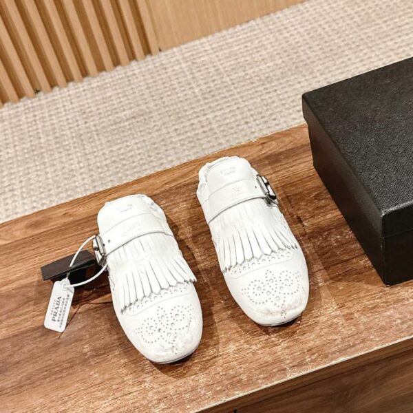 repliche,replica,perfette,siti di,affidabili,migliori siti,dove comprare,1:1,scarpe da ginnastica [Versione top] Prada primavera ed estate nuovo logo triangolare scarpe bianche con suola spessa scarpe casual in pelle scamosciata e cuciture in pelle liscia (4FA5)