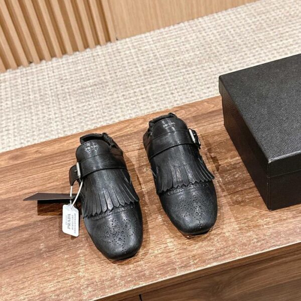 repliche,replica,perfette,siti di,affidabili,migliori siti,dove comprare,1:1,scarpe da ginnastica [Versione top] Prada primavera e l’estate nuovo triangolo logo scarpe bianche con la suola spessa scarpe casual in pelle scamosciata e cuciture in pelle liscia
