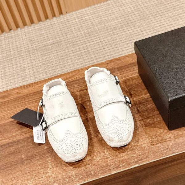 repliche,replica,perfette,siti di,affidabili,migliori siti,dove comprare,1:1,scarpe da ginnastica [Versione top] Prada primavera e l’estate nuovo triangolo logo scarpe bianche con la suola spessa scarpe casual in pelle scamosciata e cuciture in pelle liscia (8C43)