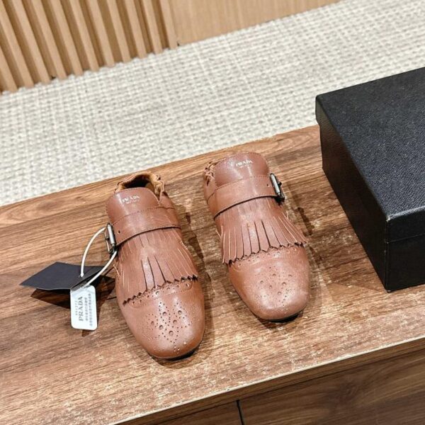 repliche,replica,perfette,siti di,affidabili,migliori siti,dove comprare,1:1,scarpe da ginnastica [Versione top] Prada primavera e l’estate nuovo logo triangolare scarpe bianche con la suola spessa scarpe casual in pelle scamosciata e cuciture in pelle liscia (F142)