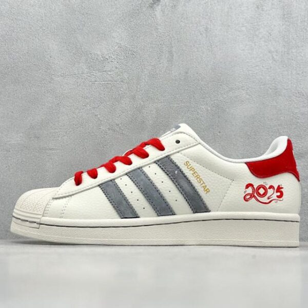 repliche,replica,perfette,siti di,affidabili,migliori siti,dove comprare,1:1,scarpe da ginnastica Gli annunci originali superstar bianco grigio rosso utilizzano la nuova pelle con cuciture dello strato superiore (3D7D)