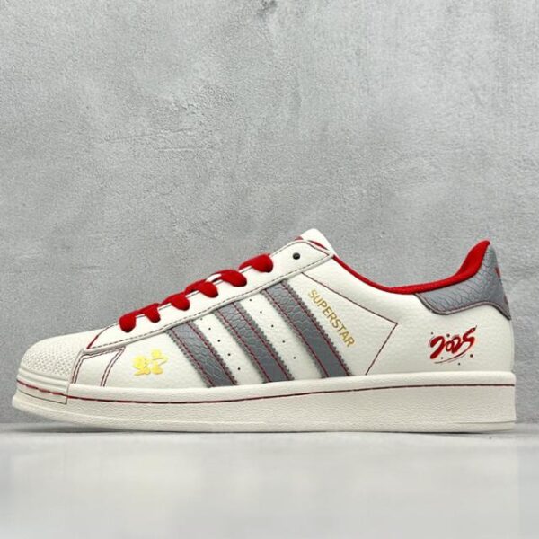 repliche,replica,perfette,siti di,affidabili,migliori siti,dove comprare,1:1,scarpe da ginnastica Gli annunci originali superstar bianco grigio rosso utilizzano la nuova pelle con cuciture dello strato superiore (8CEA)