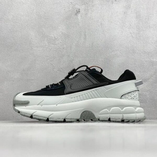 repliche,replica,perfette,siti di,affidabili,migliori siti,dove comprare,1:1,scarpe da ginnastica Nike zoom vomero roam 5 roam retro scarpe da jogging sportive casual di quinta generazione (D589)