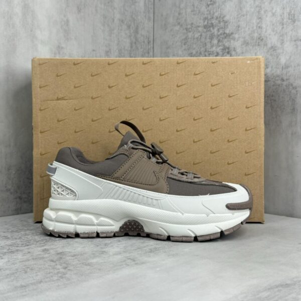 repliche,replica,perfette,siti di,affidabili,migliori siti,dove comprare,1:1,scarpe da ginnastica Nike Zoom Vomero Roam maratona retrò scarpe da jogging sportive casual di quinta generazione