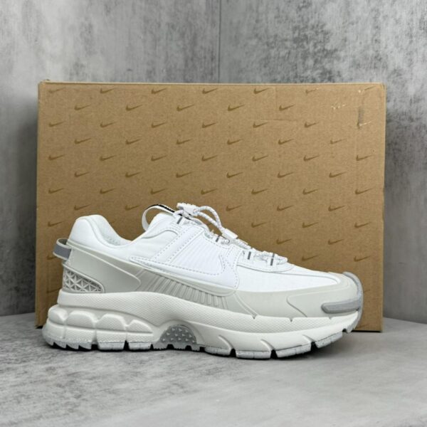 repliche,replica,perfette,siti di,affidabili,migliori siti,dove comprare,1:1,scarpe da ginnastica Nike Zoom Vomero Roam maratona retrò scarpe da jogging sportive casual di quinta generazione (FCC4)