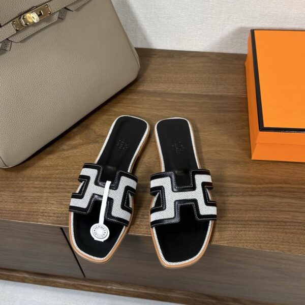 repliche,replica,perfette,siti di,affidabili,migliori siti,dove comprare,1:1,scarpe da ginnastica Hermes Oran Hermes H Sandali Serie (378A)