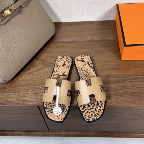 repliche,replica,perfette,siti di,affidabili,migliori siti,dove comprare,1:1,scarpe da ginnastica Hermes Oran Hermes H Sandali Serie (4A40)