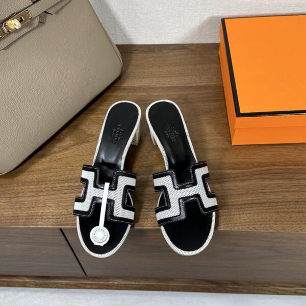 repliche,replica,perfette,siti di,affidabili,migliori siti,dove comprare,1:1,scarpe da ginnastica Hermes Oran Hermes H Sandali Serie (0B3D)