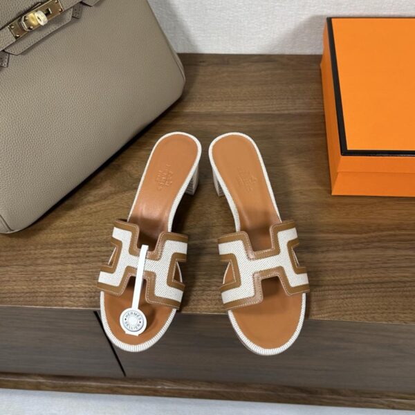 repliche,replica,perfette,siti di,affidabili,migliori siti,dove comprare,1:1,scarpe da ginnastica Hermes Oran Hermes H Sandali Serie (45FC)