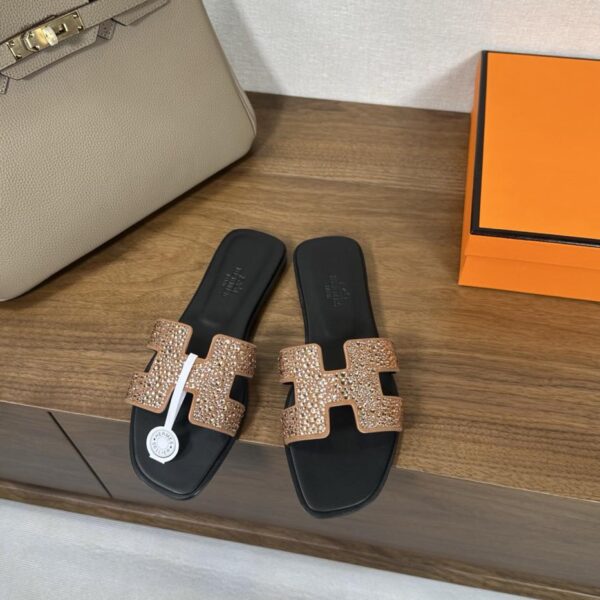 repliche,replica,perfette,siti di,affidabili,migliori siti,dove comprare,1:1,scarpe da ginnastica Hermes Oran Sandali Hermes H serie grande superficie diamantata (2FC7)