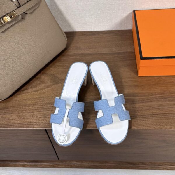 repliche,replica,perfette,siti di,affidabili,migliori siti,dove comprare,1:1,scarpe da ginnastica Hermès H Pantofole Sandali Oran Collezione Denim