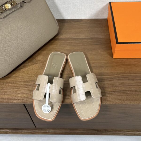 repliche,replica,perfette,siti di,affidabili,migliori siti,dove comprare,1:1,scarpe da ginnastica Hermes Oran Hermes H Sandali Serie (BE47)