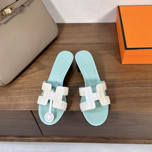 repliche,replica,perfette,siti di,affidabili,migliori siti,dove comprare,1:1,scarpe da ginnastica Ciabatte Hermès H serie sandali Oran in pelle di serpente