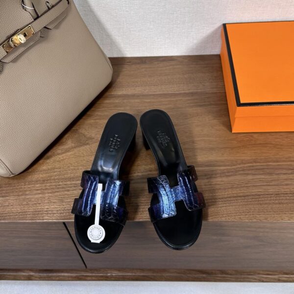 repliche,replica,perfette,siti di,affidabili,migliori siti,dove comprare,1:1,scarpe da ginnastica Ciabatte Hermès H serie sandali Oran in pelle di serpente